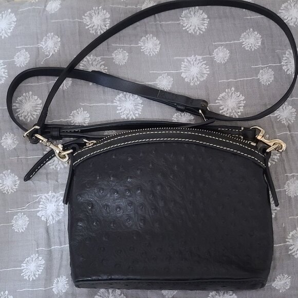 Dooney & Bourke Black Domed Ostrich Embossed Leather Crossbody – Like New - Picture 3 of 7